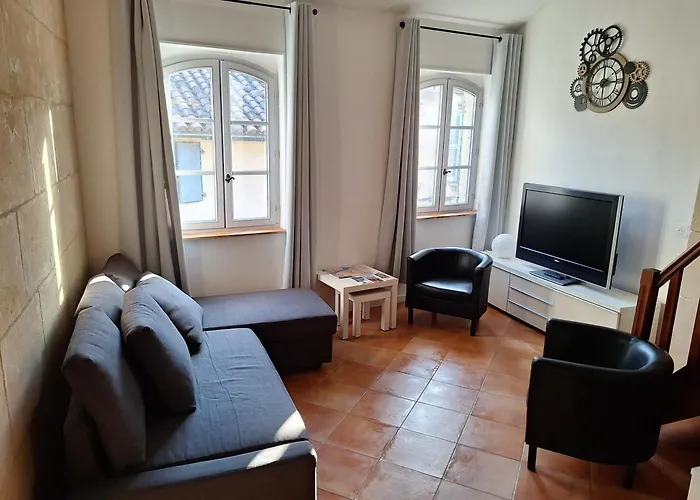 La Garriguette Appart Centre Historique Calme Climatise 6 Couchages