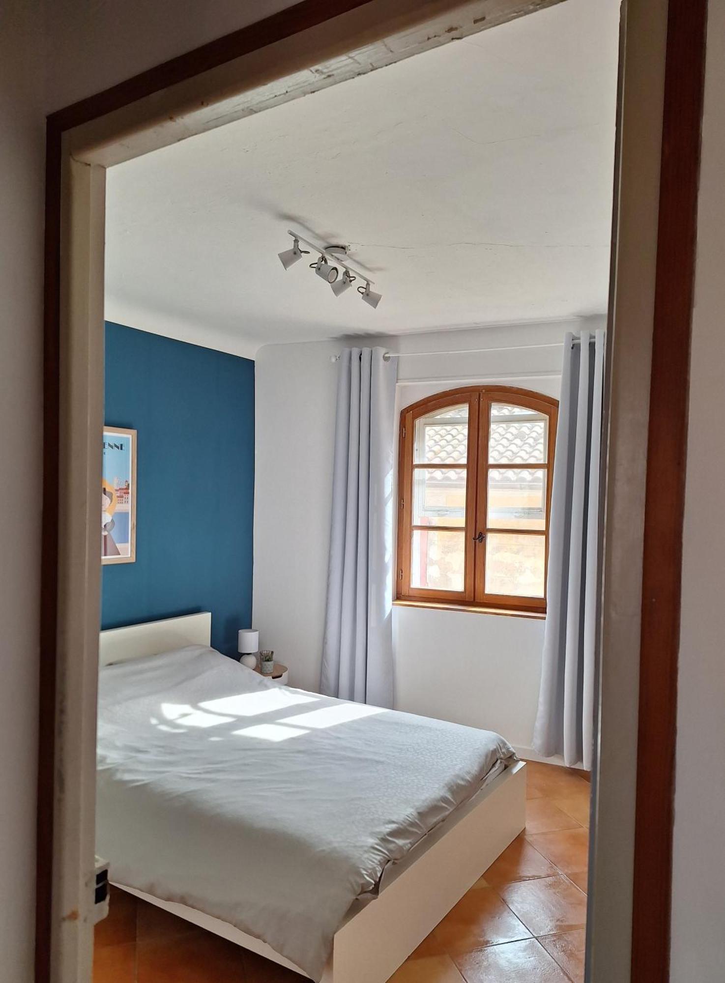 La Garriguette Centre Historique Calme Climatise 6 A 8 Couchages *